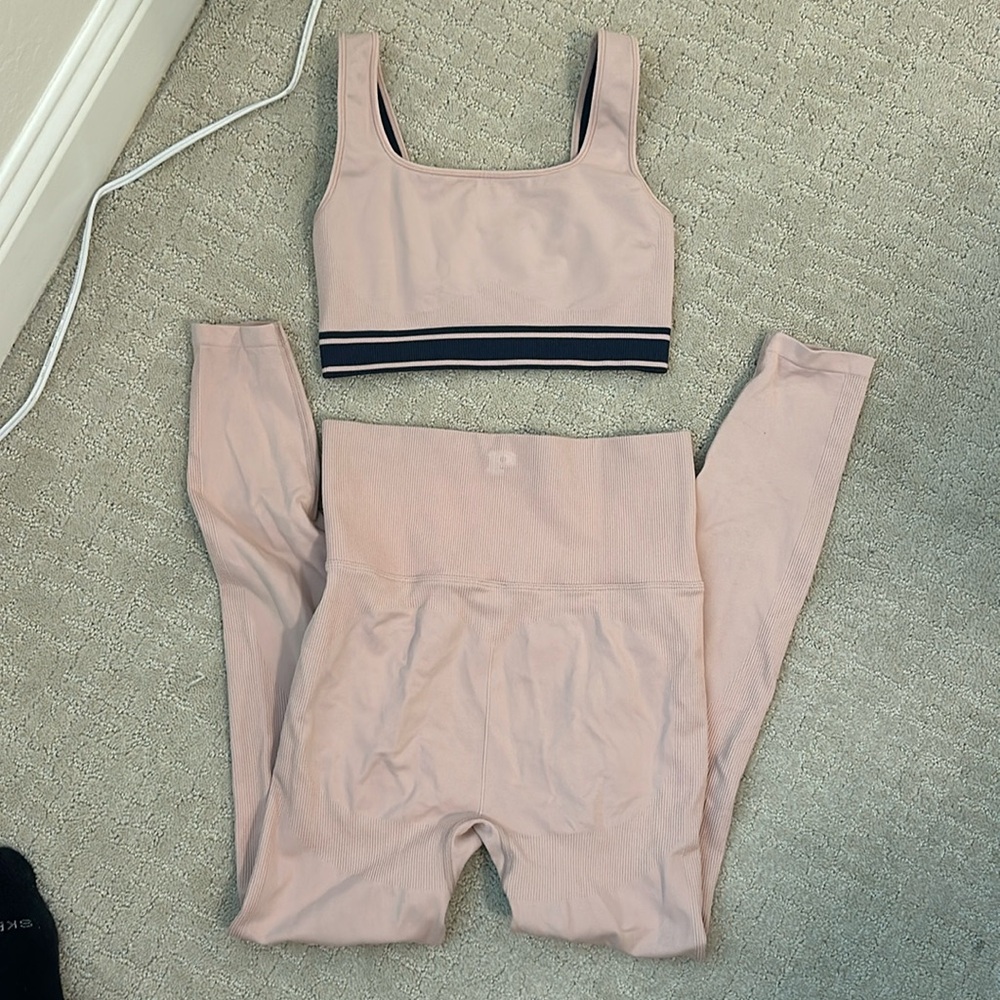 Pink athletic set. Like new. ￼